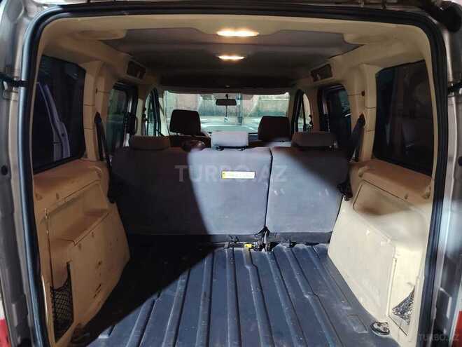 Ford Tourneo Connect-18