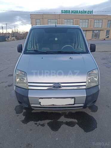 Ford Tourneo Connect-1