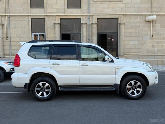 Toyota Land Cruiser Prado-12