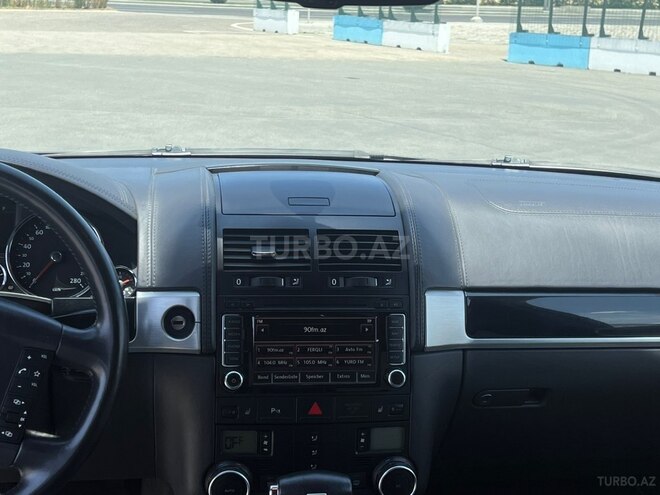 Volkswagen Touareg-8