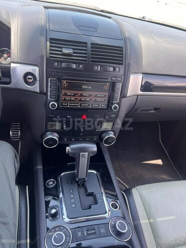 Volkswagen Touareg-12