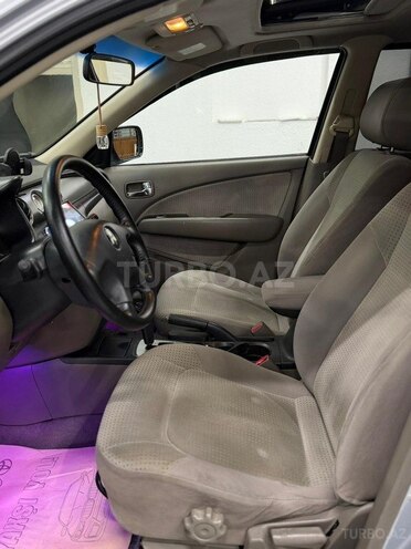 Mitsubishi Outlander-16