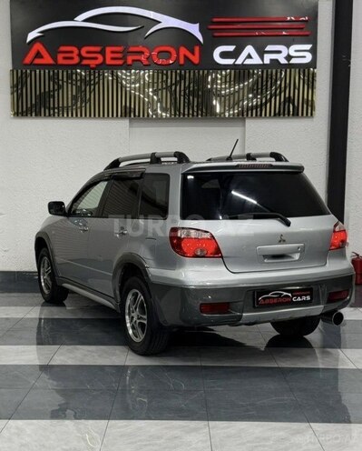 Mitsubishi Outlander-8