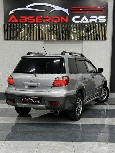 Mitsubishi Outlander-13