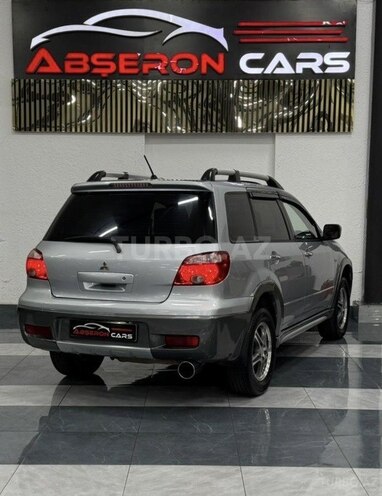 Mitsubishi Outlander-11