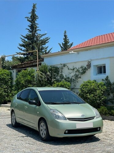 Toyota Prius-2
