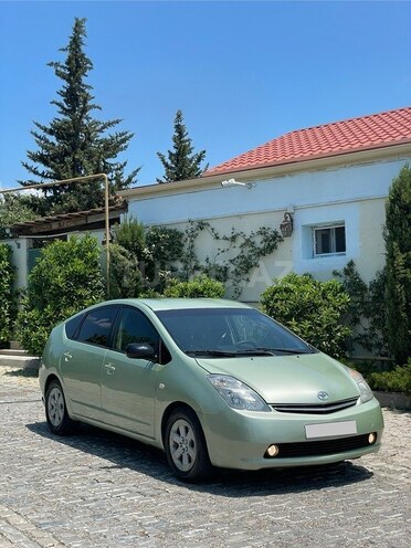 Toyota Prius-9