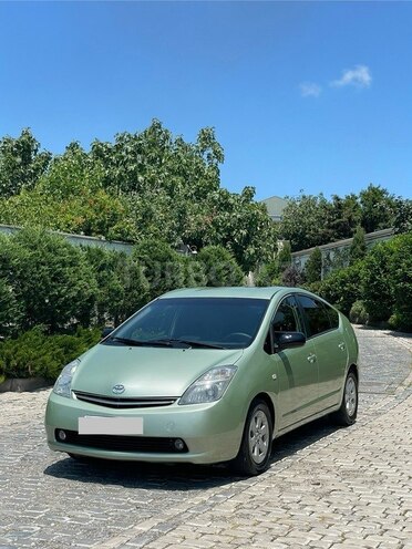 Toyota Prius-4