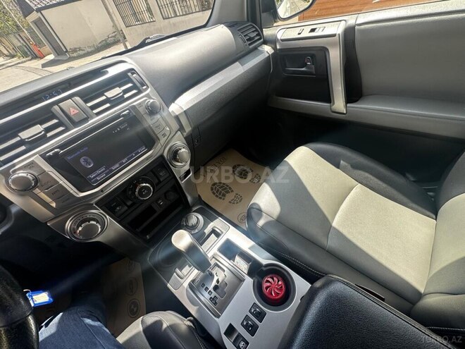 Toyota 4Runner-14