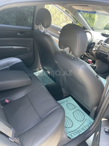 Toyota Prius-19