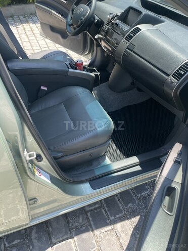 Toyota Prius-20