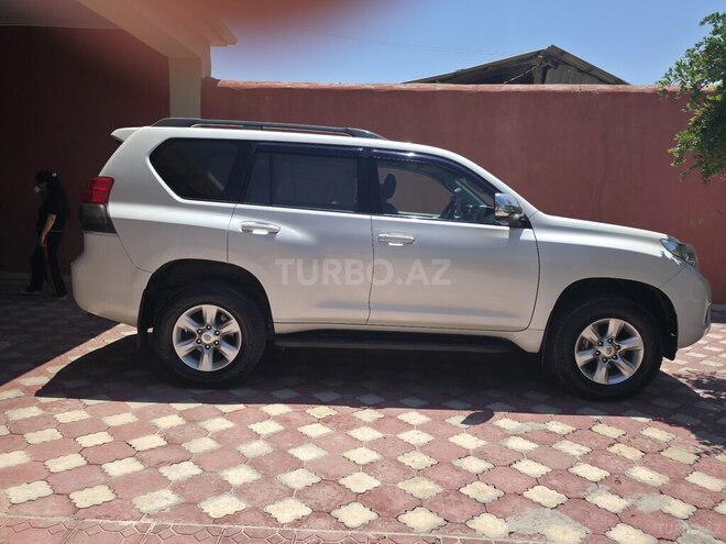 Toyota Land Cruiser Prado-2