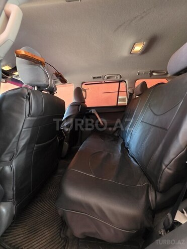 Toyota Land Cruiser Prado-8