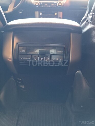 Toyota Land Cruiser Prado-5