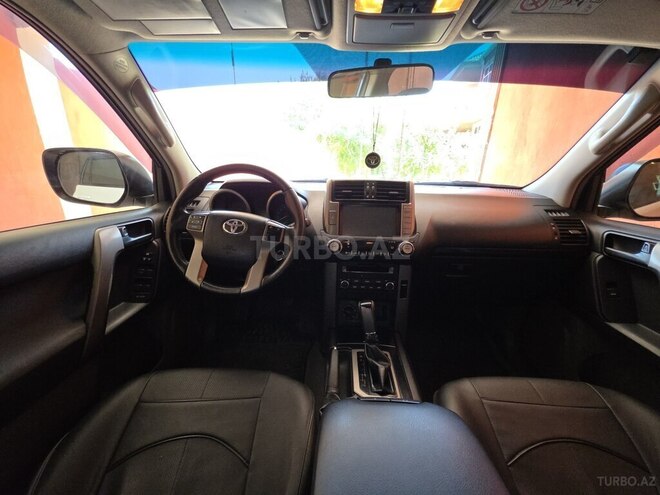 Toyota Land Cruiser Prado-9