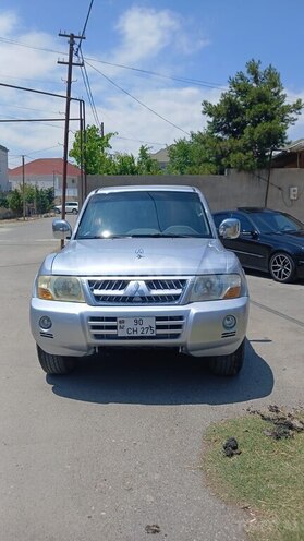 Mitsubishi Pajero-1