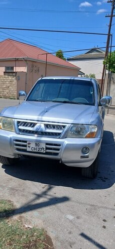 Mitsubishi Pajero-13