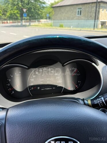 Kia Sorento-16