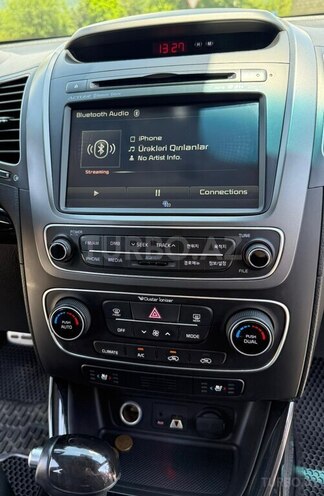 Kia Sorento-15
