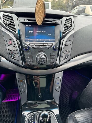 Hyundai i40-12