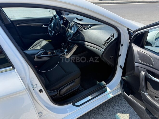 Hyundai i40-6
