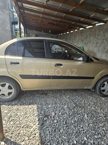 Kia Rio-4