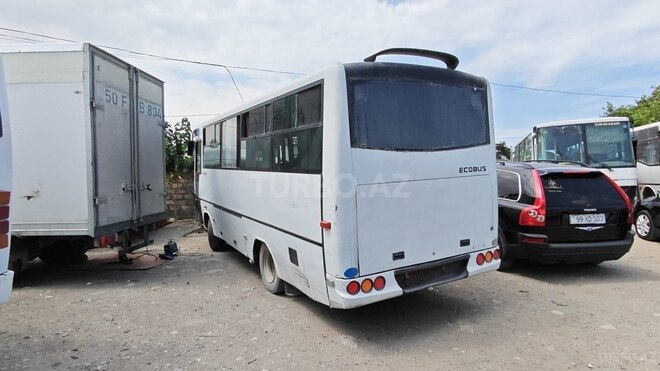 Isuzu Ecobus-4