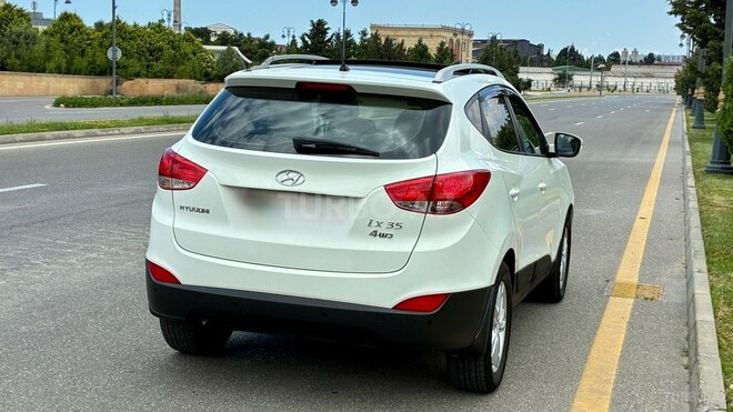 Hyundai ix35 2011, 93,000 km - 2.0 l - Bakı