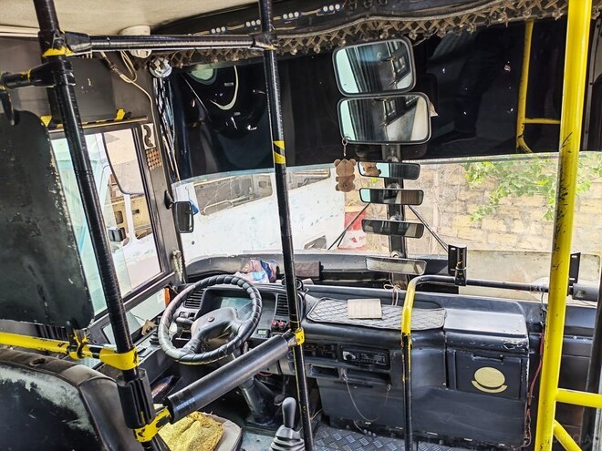 Isuzu Ecobus-5