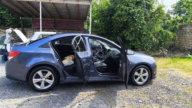 Chevrolet Cruze-8