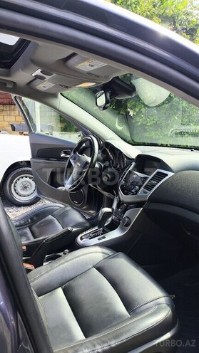 Chevrolet Cruze-9