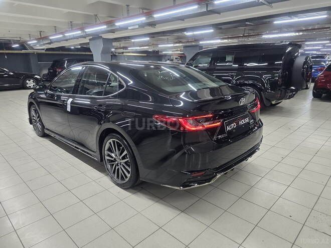 Toyota Camry-5