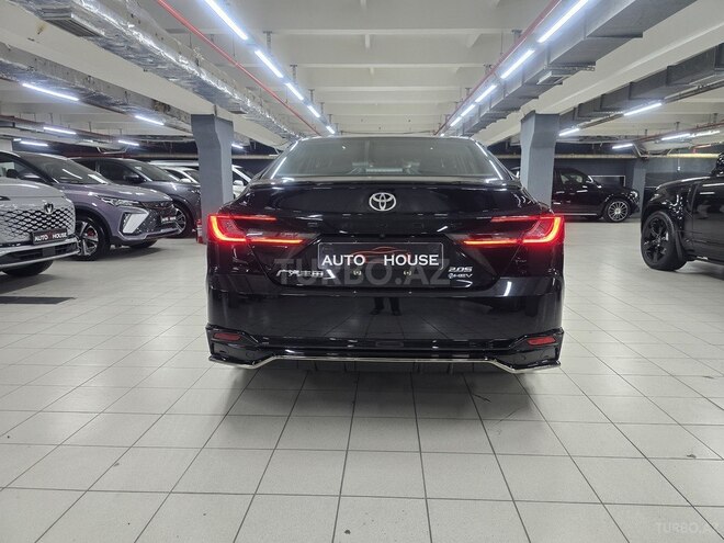 Toyota Camry-6