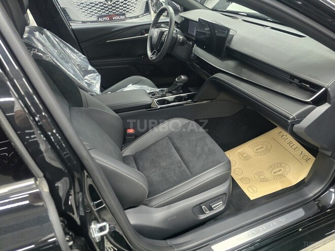 Toyota Camry-13