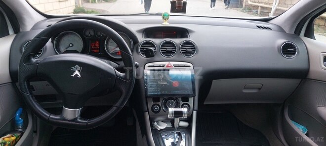 Peugeot 308-10