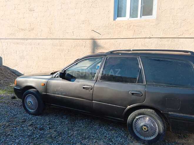 Nissan Sunny-7