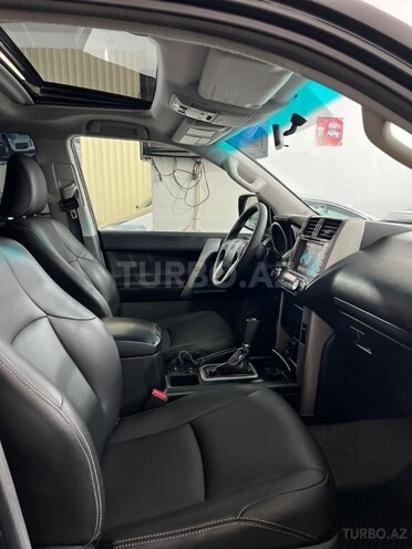 Toyota Land Cruiser Prado-10