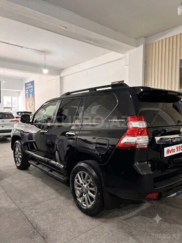 Toyota Land Cruiser Prado-5