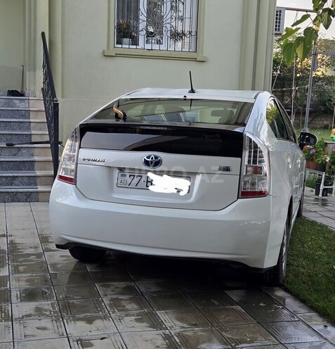 Toyota Prius-3