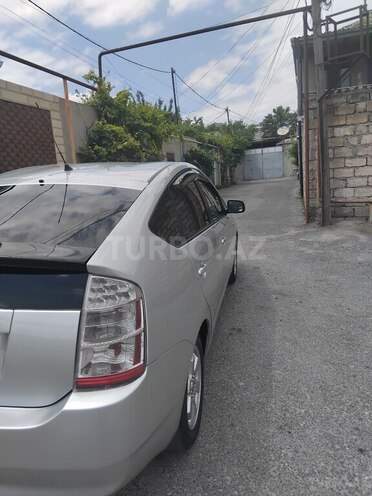Toyota Prius-11