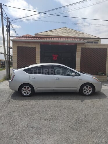 Toyota Prius-14