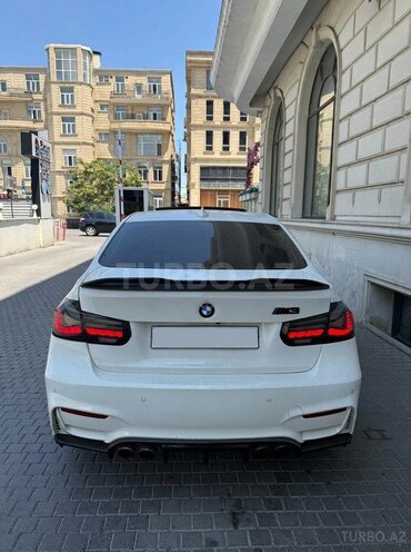 BMW 320-3