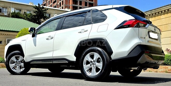 Toyota RAV4-13
