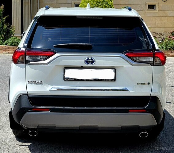 Toyota RAV4-17