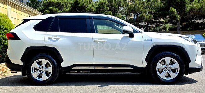 Toyota RAV4-19