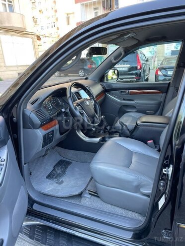 Toyota Land Cruiser Prado-11
