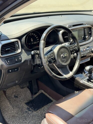 Kia Sorento-10