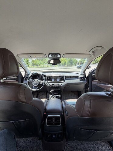 Kia Sorento-17