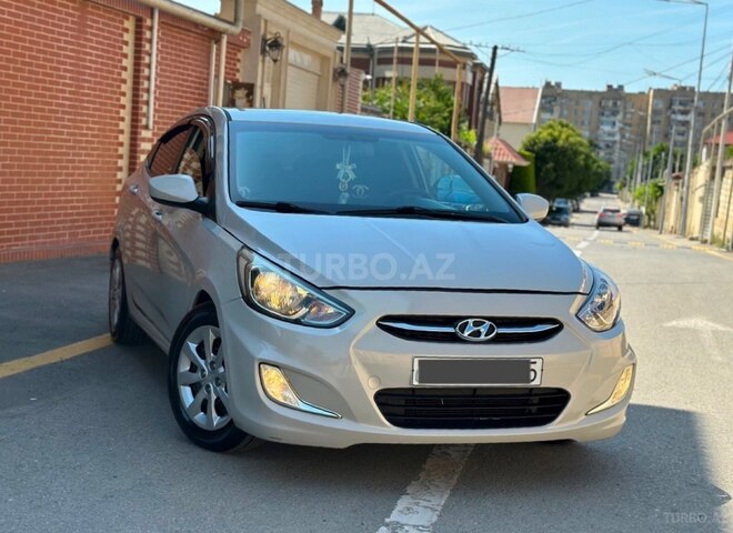 Hyundai Accent-2