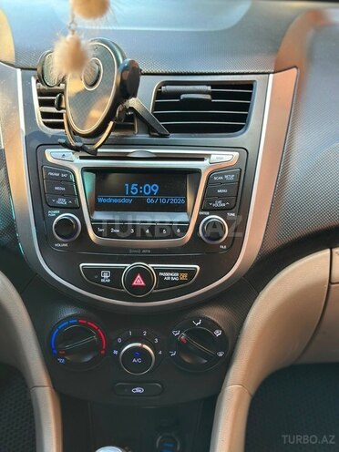 Hyundai Accent-8